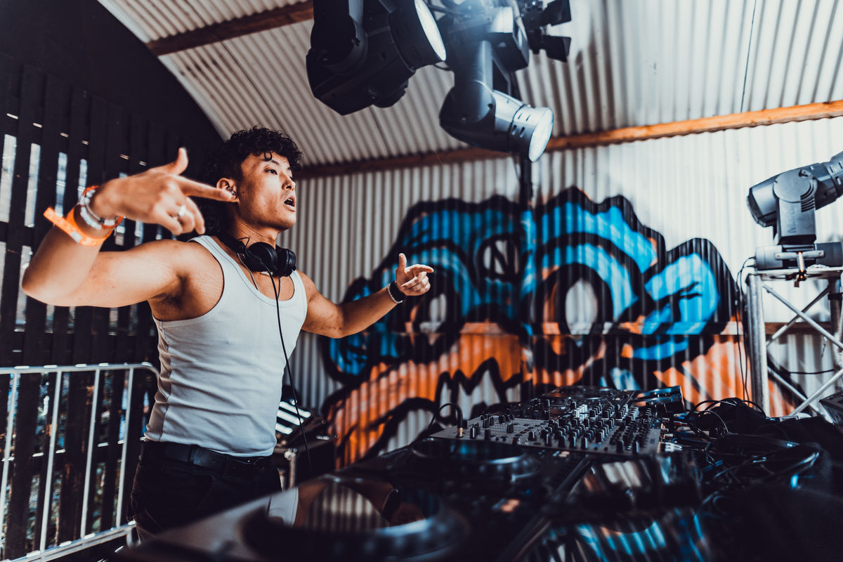 Loading... just a sec